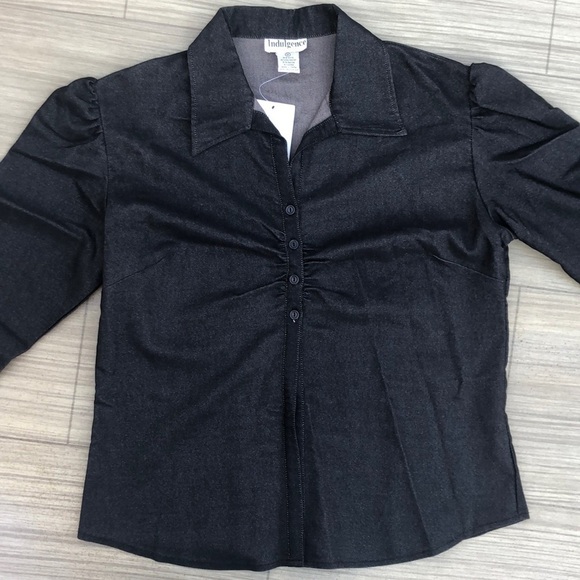Button down Blouse Size Medium New with tags - Picture 7 of 9